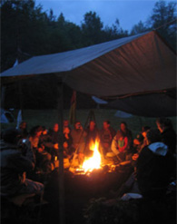 Gemeinschaft am Lagerfeuer