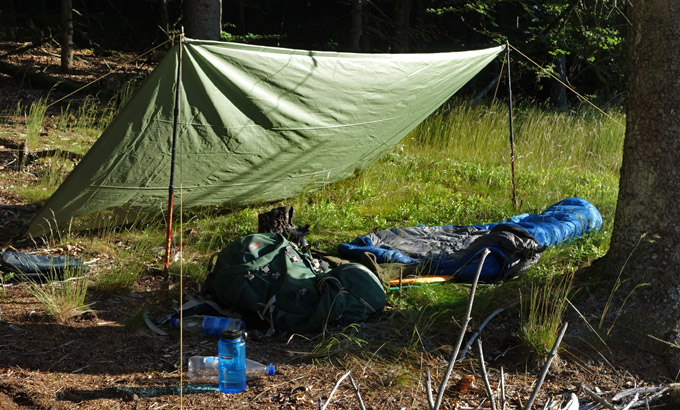 Übernachten mit Tarp